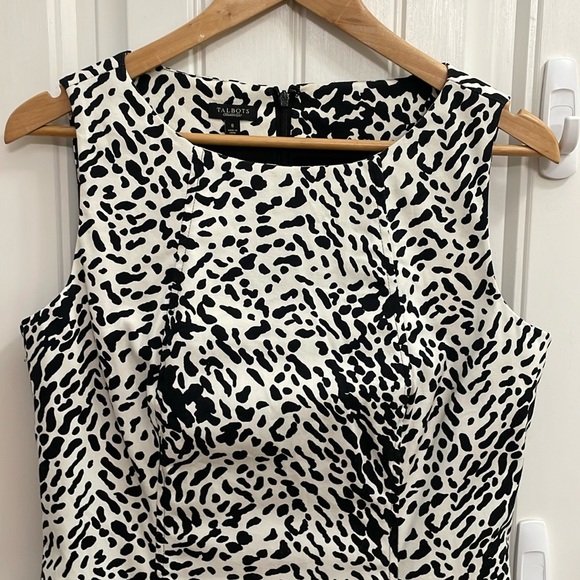 TALBOTS black and cream print sleeveless dress.  8 - Picture 2 of 5
